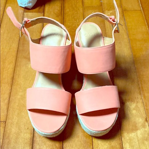 Wedges - Picture 1 of 3